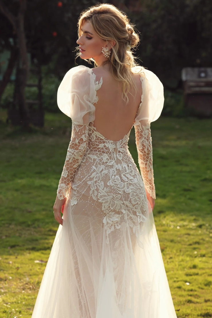 paisley lace wedding dress Paisley wedding dress, Romantic Collection, Vanilla Sposa