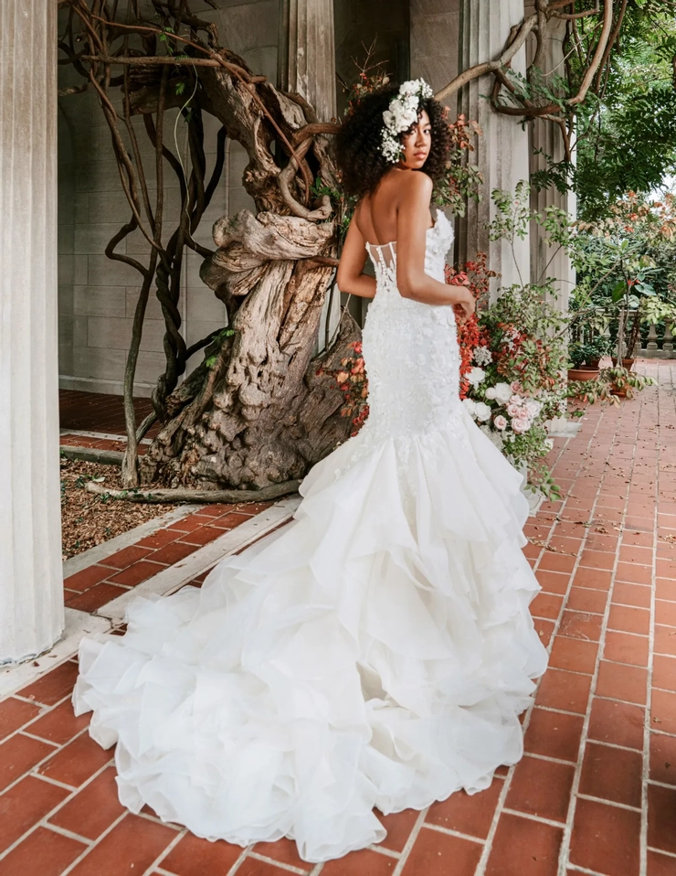 Yumi Katsura | Volle's Bridal - Nikita | Volle's Bridal & Boutique Yumi Katsura | Volle's Bridal - Nikita | Volle's Bridal & Boutique