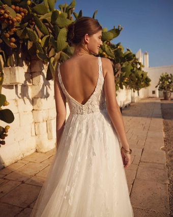 Lillian West Style #66245 #9 backface vertical cropped thumbnail