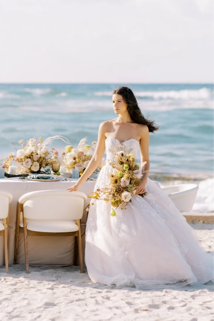 Locket Collette Style #19724 #1 frontface vertical picture