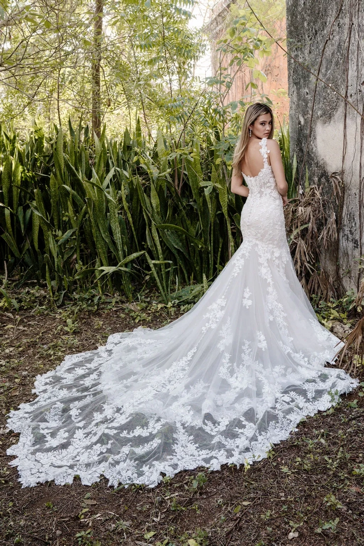 Allure Couture - C657 | LeeAnne's Bridal & Bliss Prom
