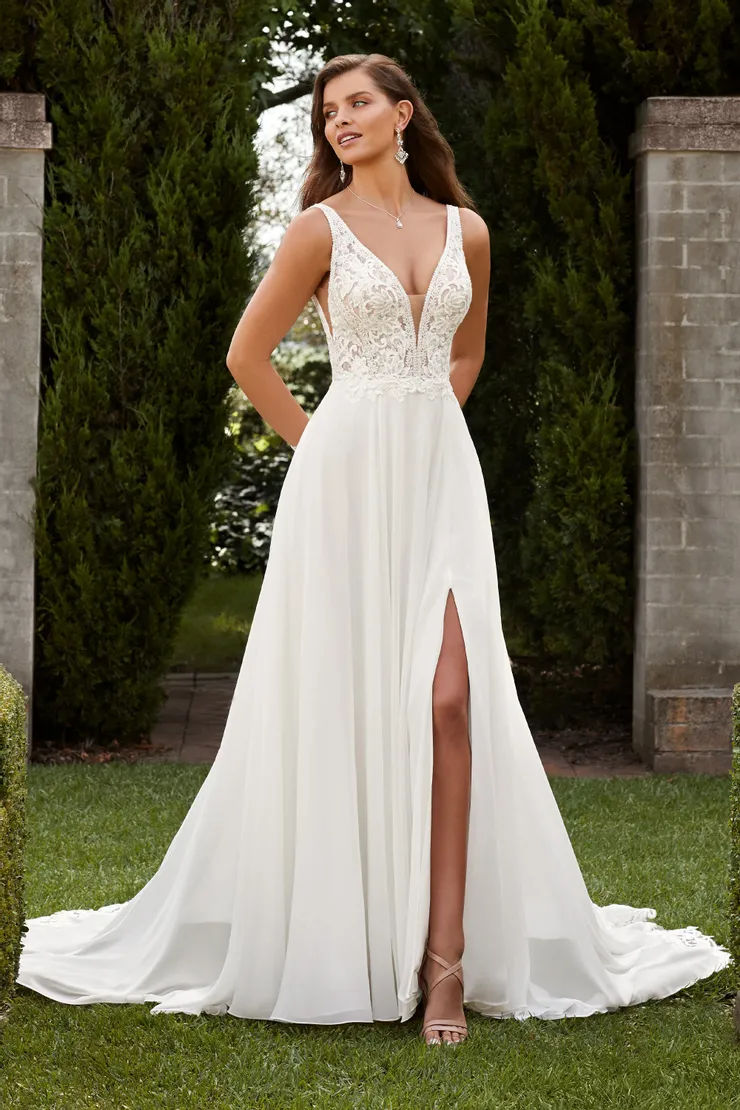 wedding dress for beach