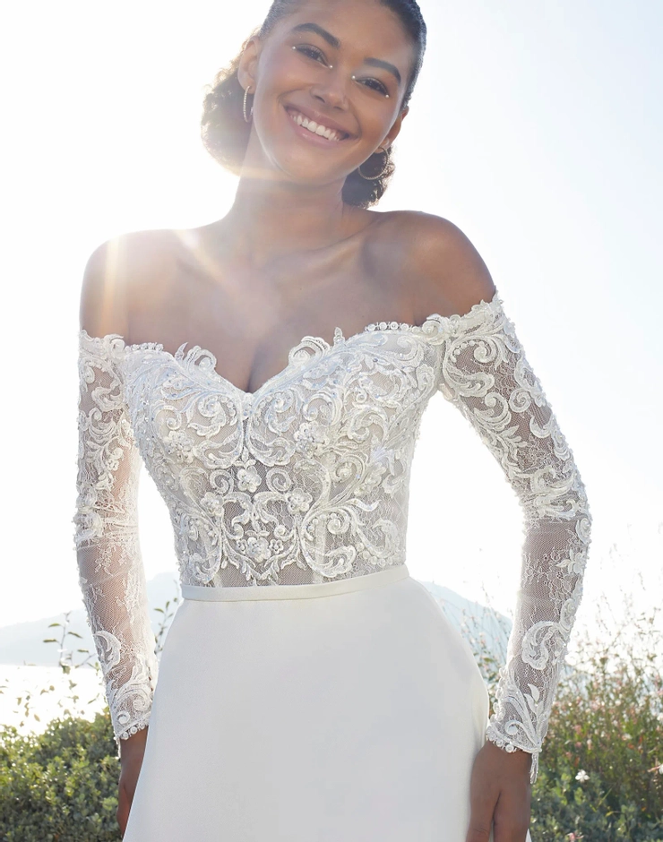 Demetrios Style #8121 #1 vertical picture