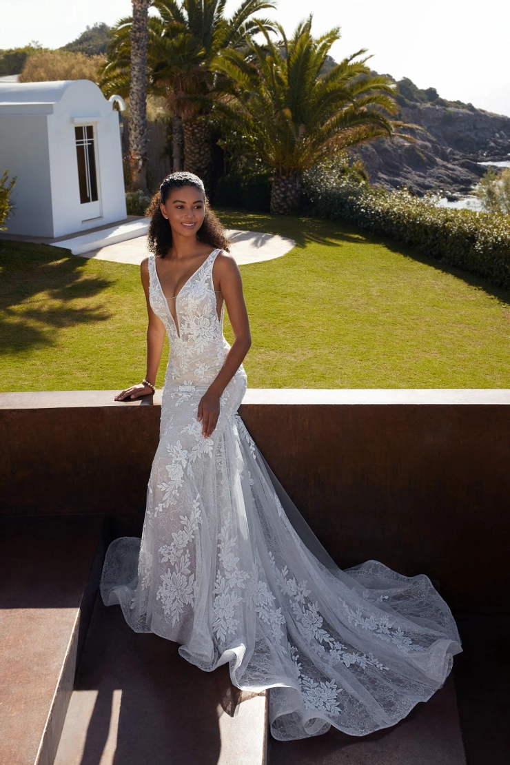 Demetrios Style #8127 #1 vertical picture