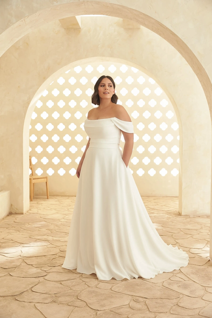 Paloma Blanca 5010