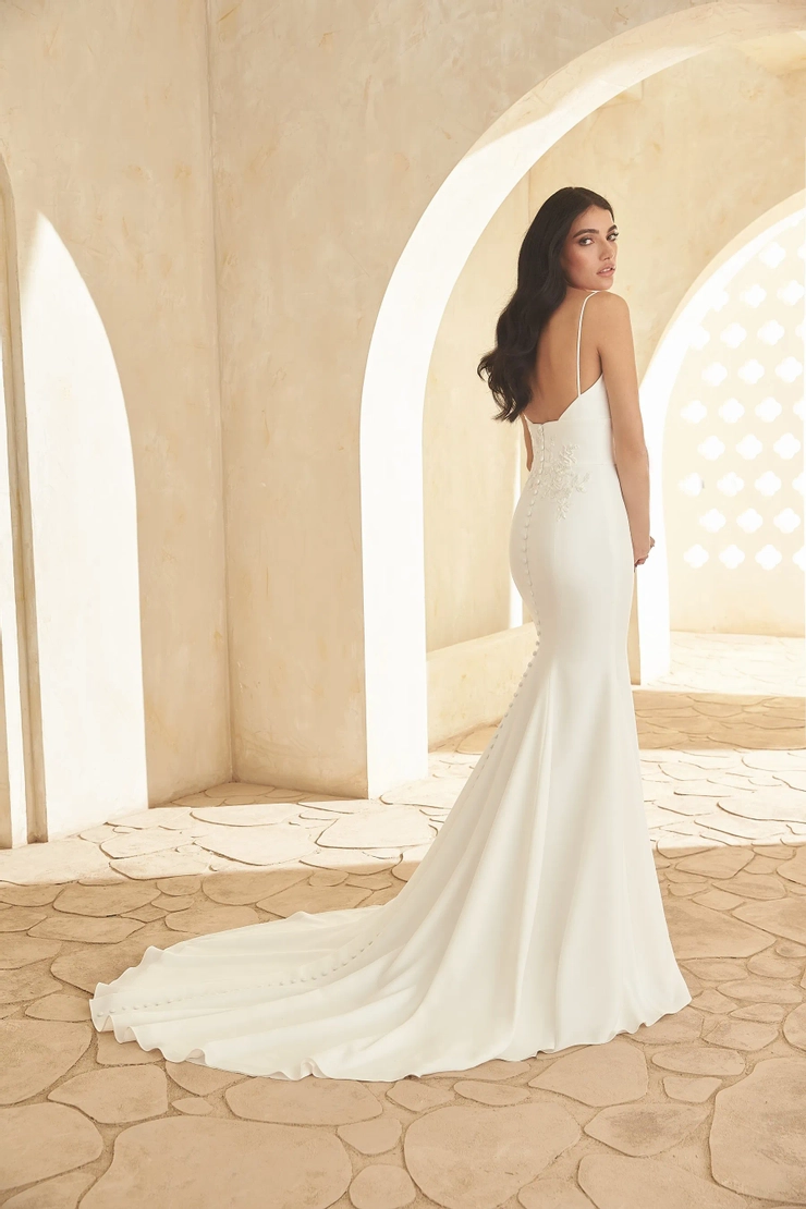 Paloma Blanca 5011