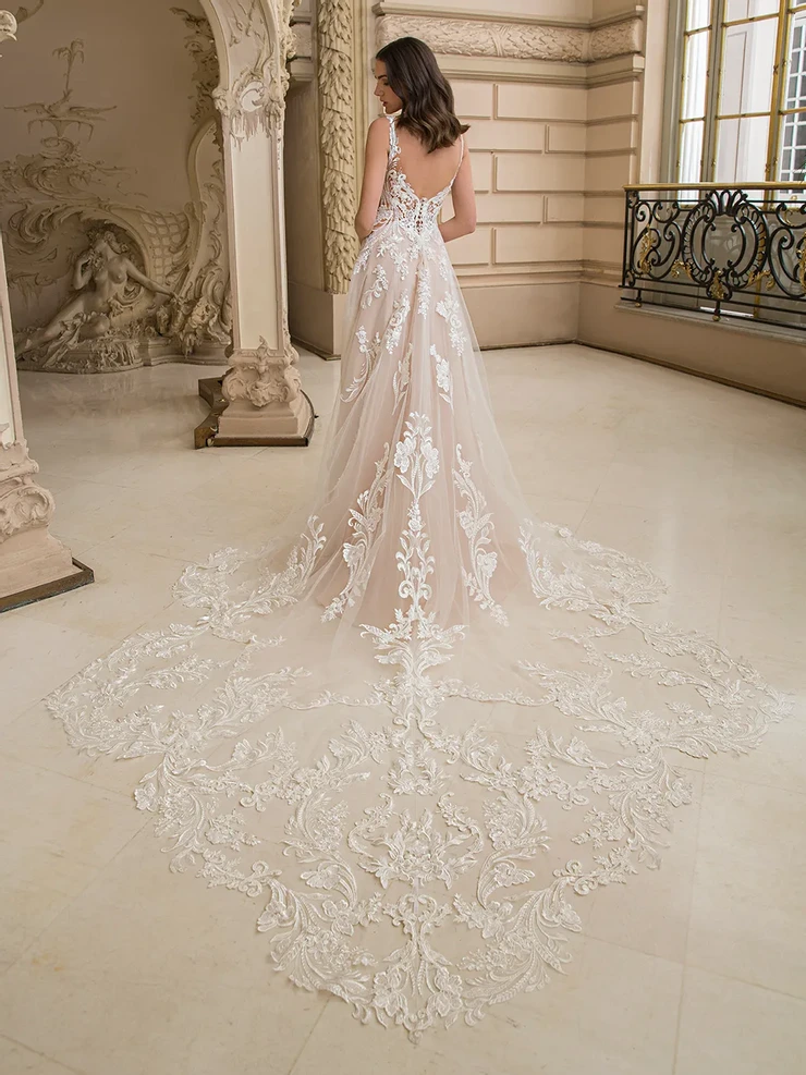 Élysée Charlemagne #1 default backface vertical picture