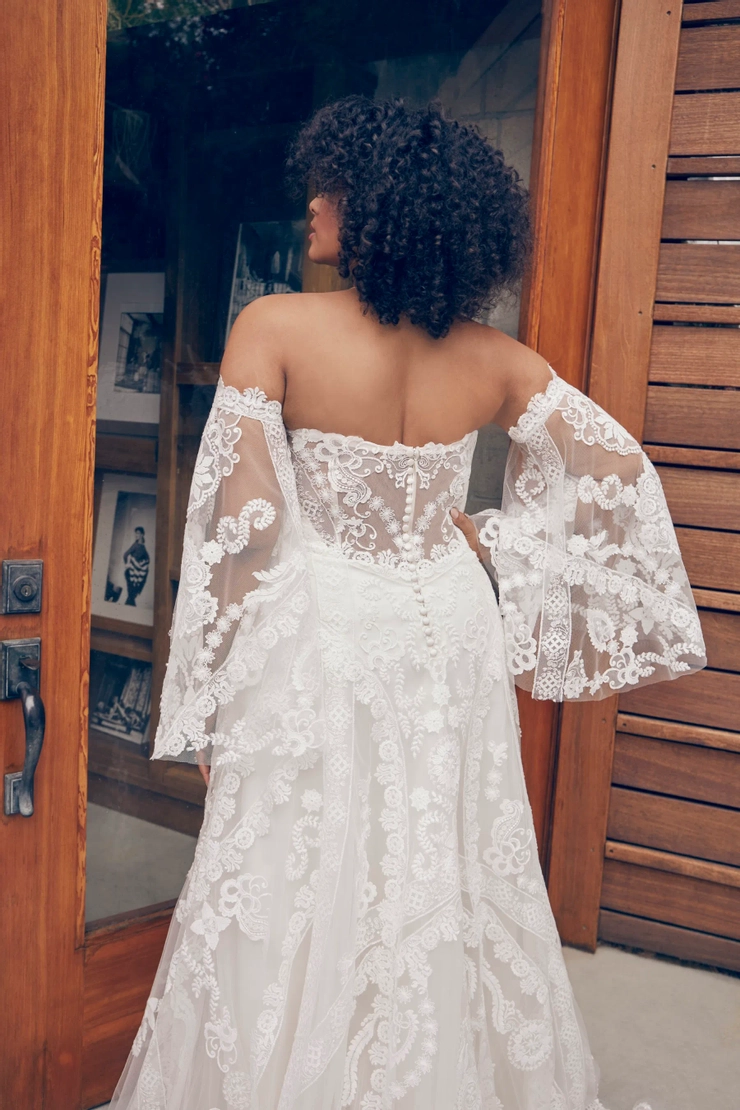 Casablanca Bridal Bl390C
