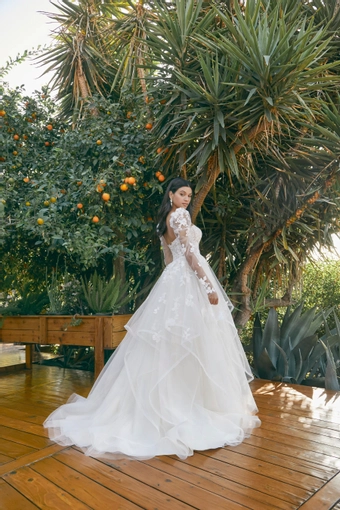 Casablanca Bridal BL391 #5 vertical thumbnail