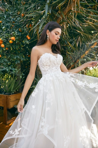 Casablanca Bridal BL391 #1 vertical thumbnail