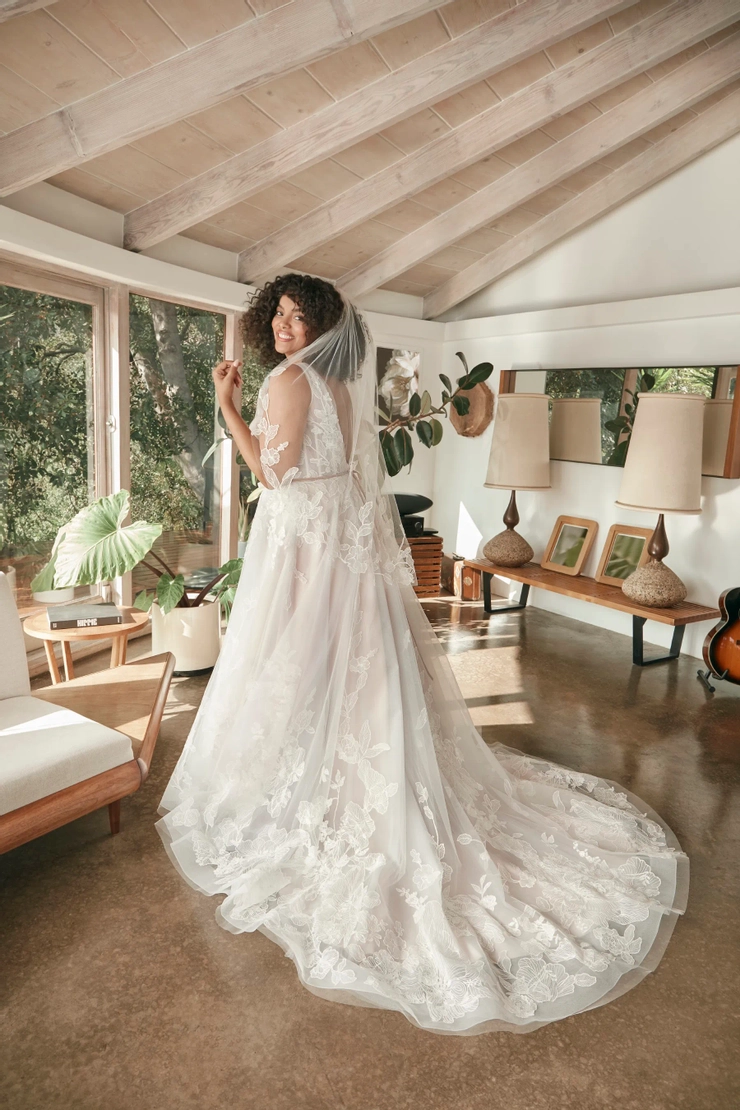 Casablanca Bridal BL395C