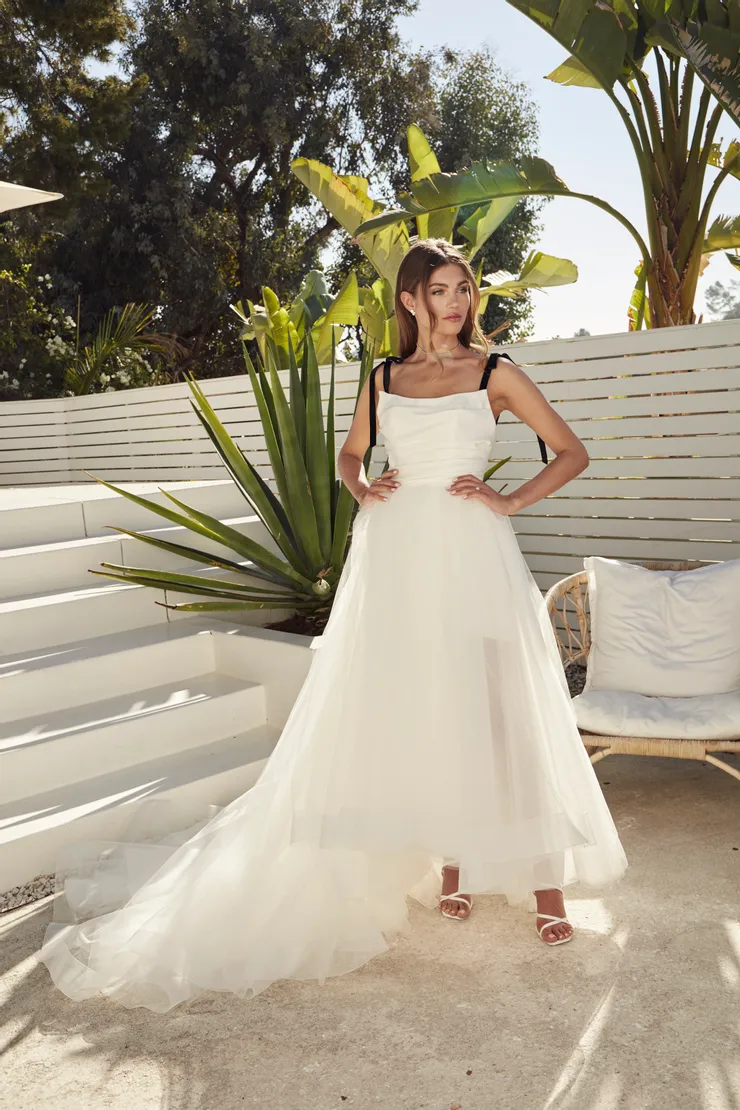 Casablanca Bridal LE116SK
