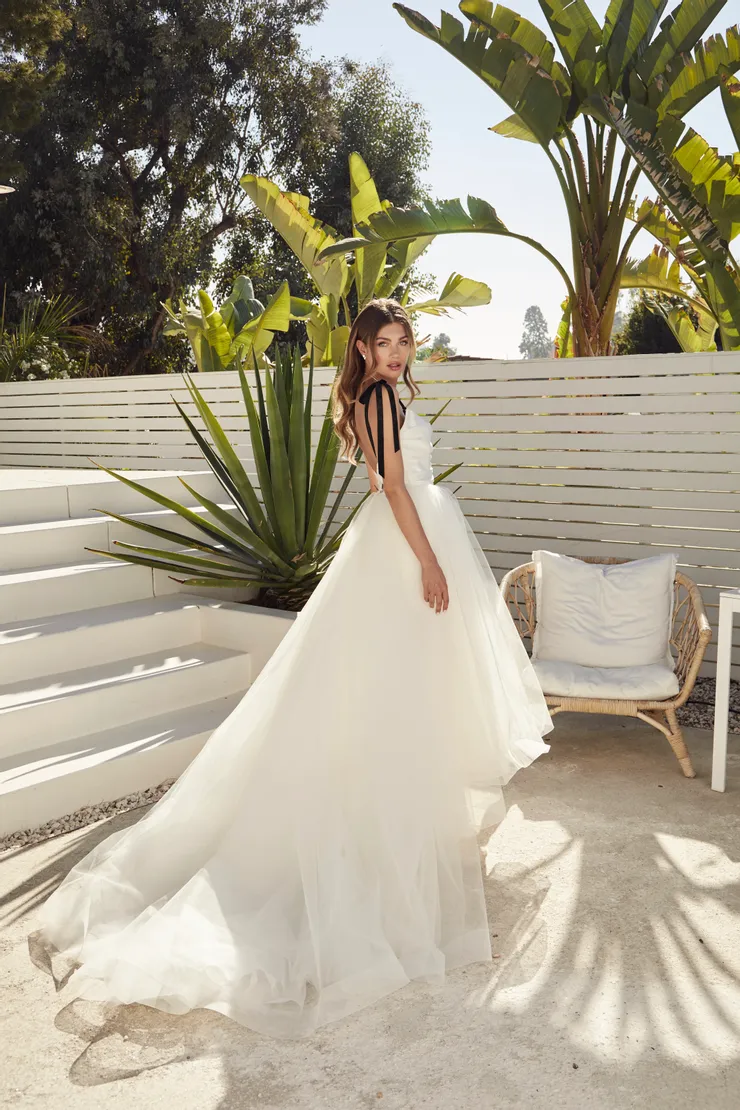 Casablanca Bridal LE116SK