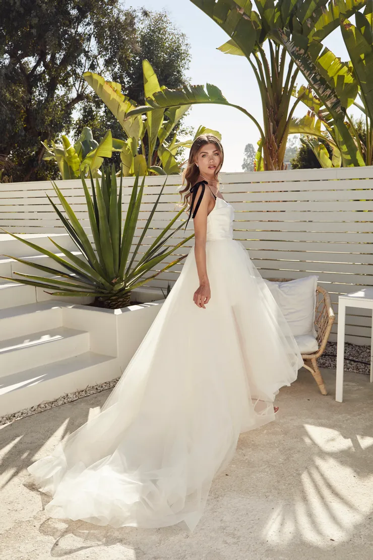 Casablanca Bridal LE116SK