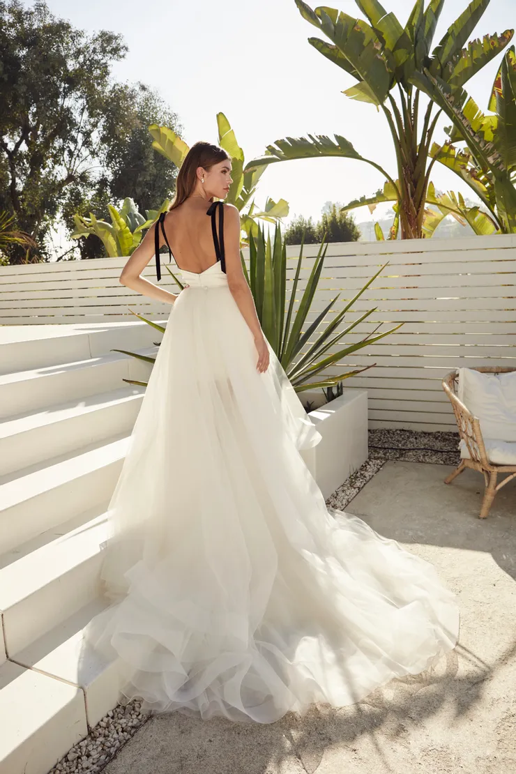 Casablanca Bridal LE116SK
