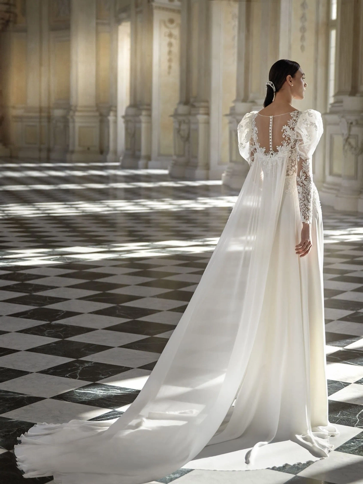 Privee by Pronovias Firenza