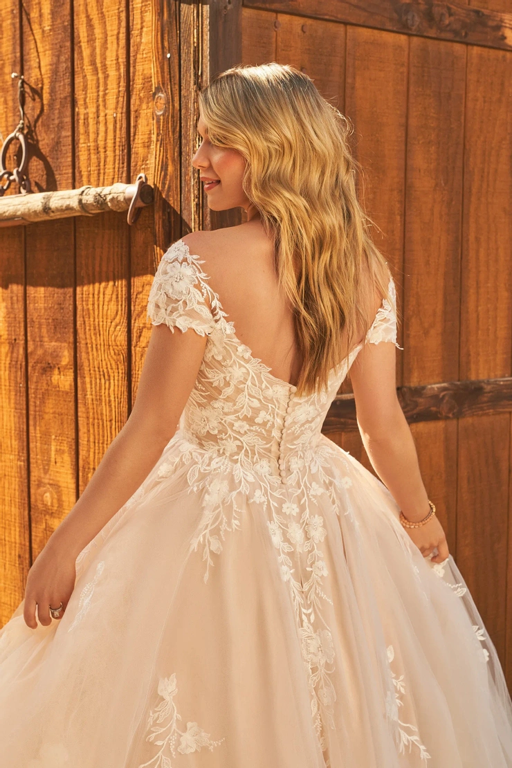 Lillian West - 66259 | The Country Bride Inc.