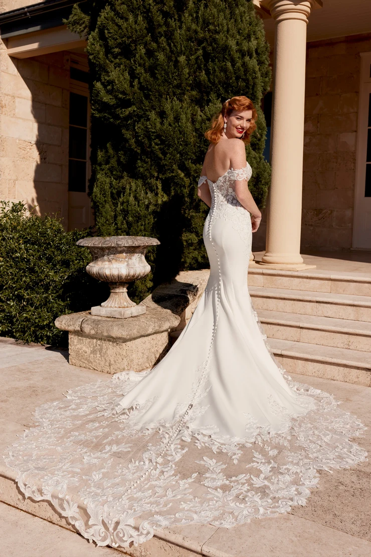 Sophia Tolli Première Backface Thumbnail Image