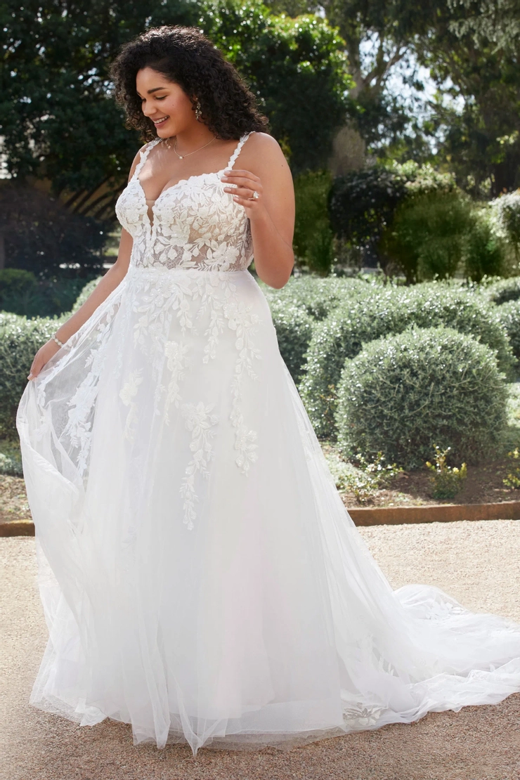 Sophia Tolli Backface Thumbnail Image