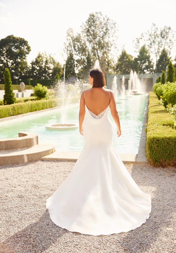 Paloma Blanca P5029 Curvy