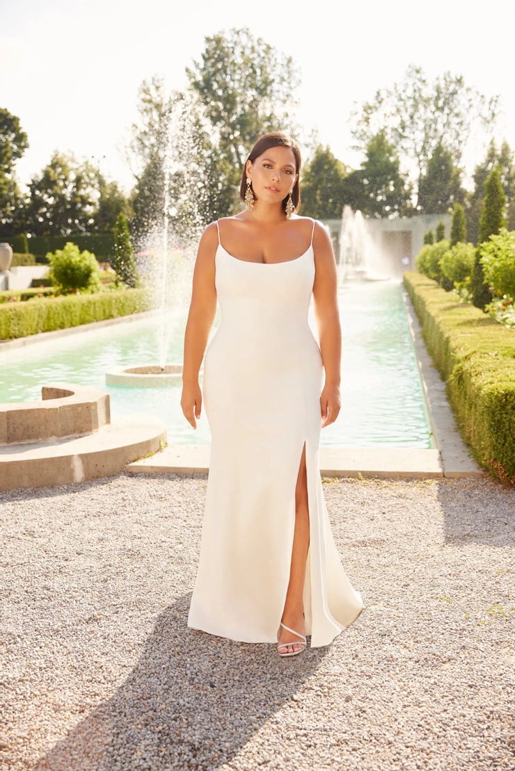 Paloma Blanca P5029 Curvy