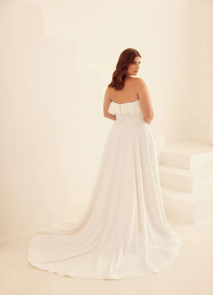 Mikaella M2433 Curvy