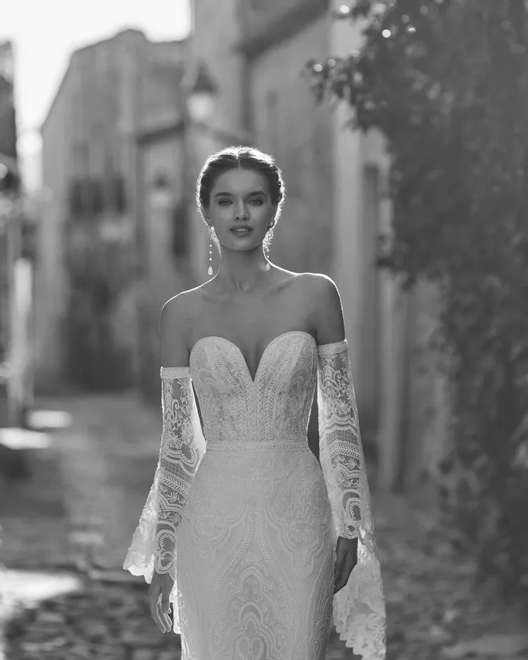 Rosa Clara Style #7E41 #1 vertical picture