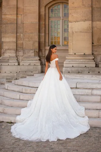 Milla Nova Style #Roxana #5 default backface vertical thumbnail