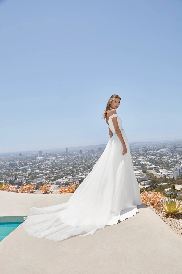 Casablanca Bridal LE119