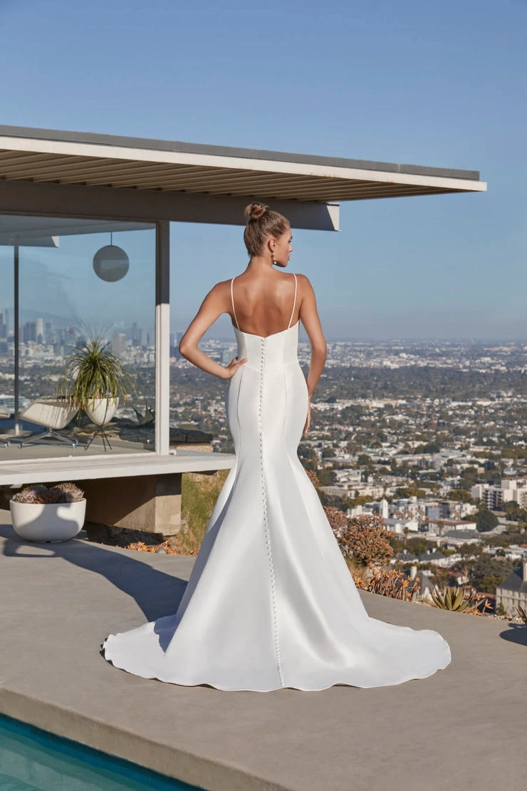 Casablanca Bridal LE125
