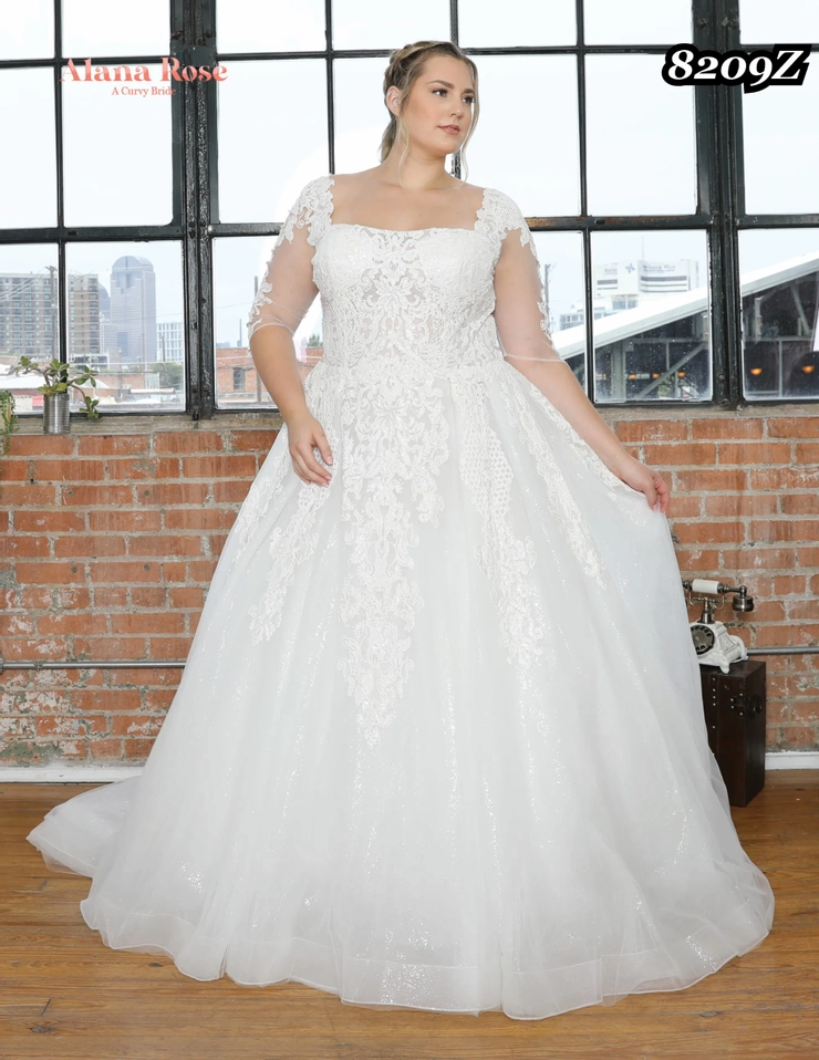 Abby Curvy - 8056C | Lace Bridal Boutique
