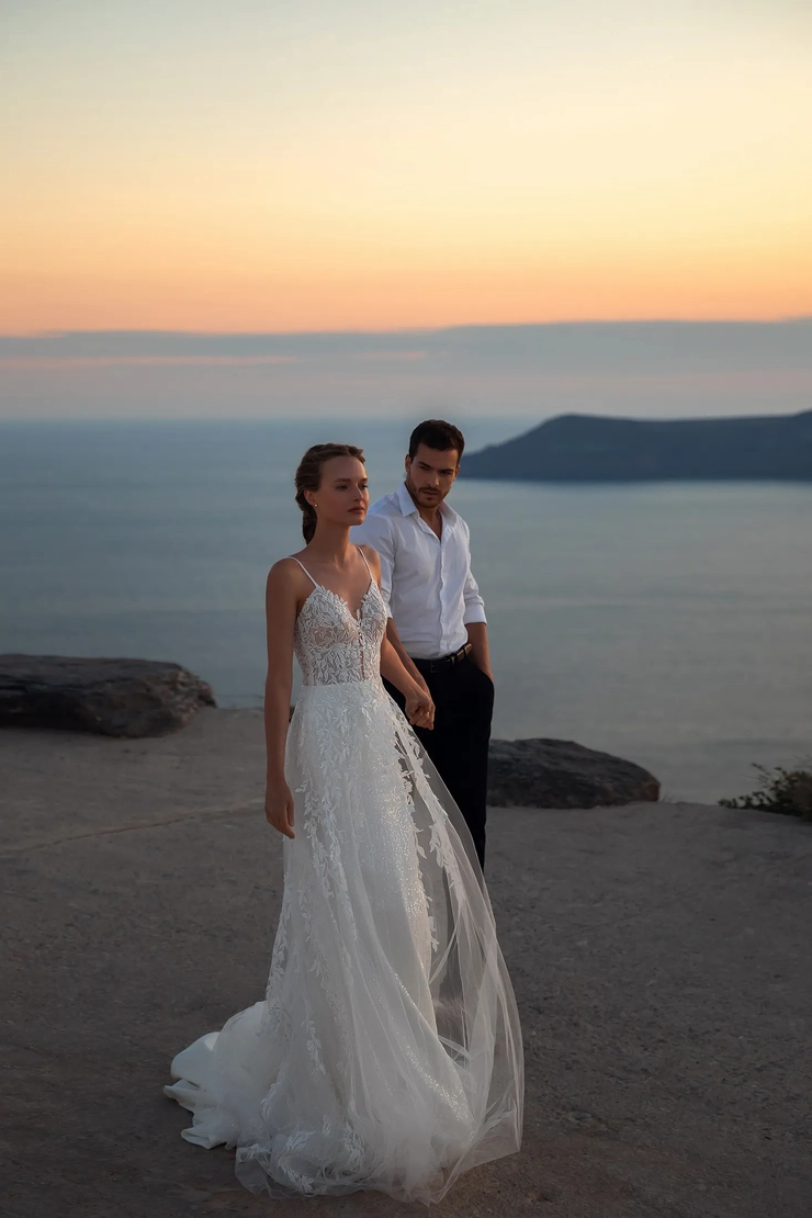 Aria Bride Kenzie Default Thumbnail Image