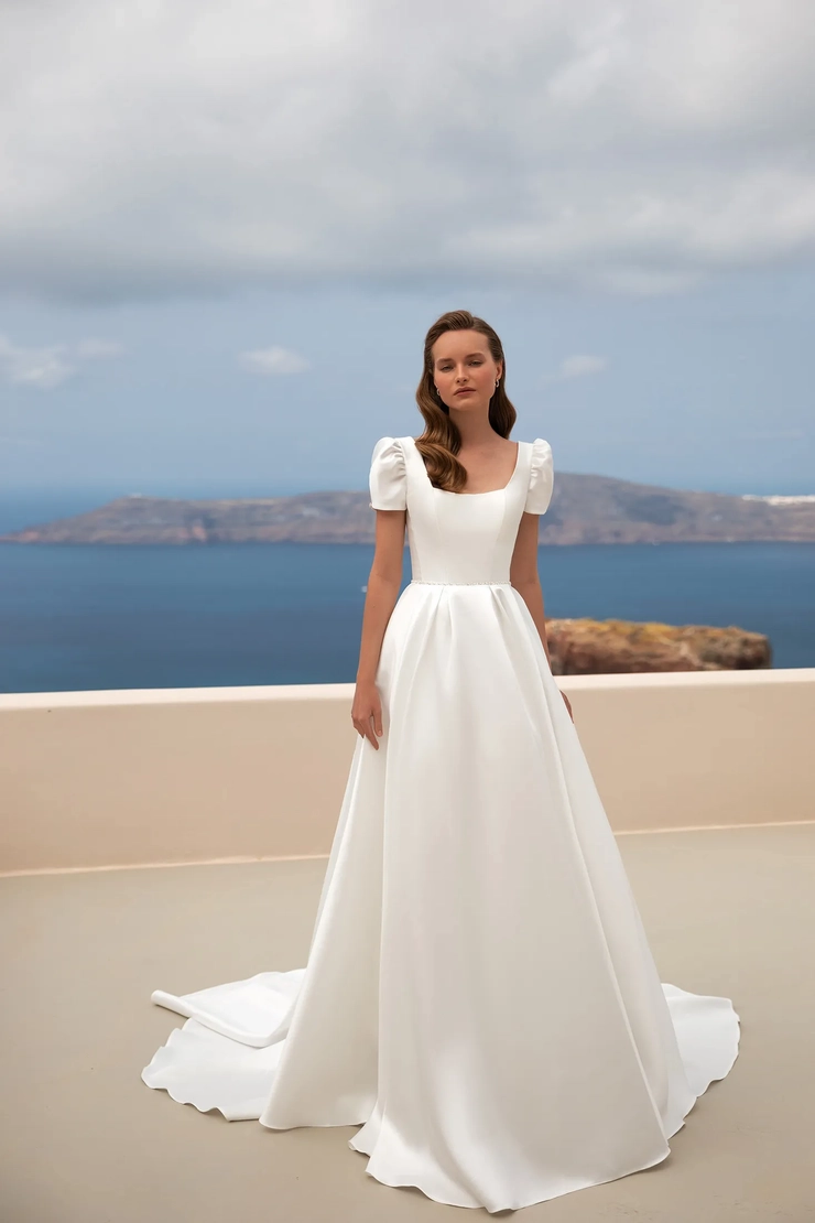 Aria Bride Lira Default Thumbnail Image