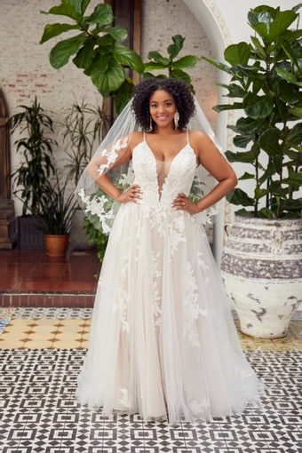 Beloved by Casablanca #BL354C #0 default frontface vertical thumbnail