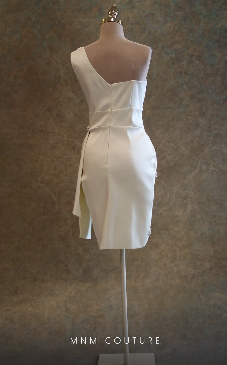 MNM Couture Style #V6433 #1 vertical picture