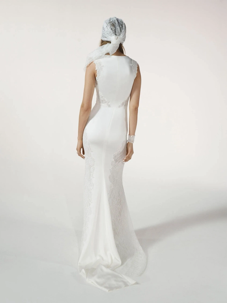 Pronovias Vivalda