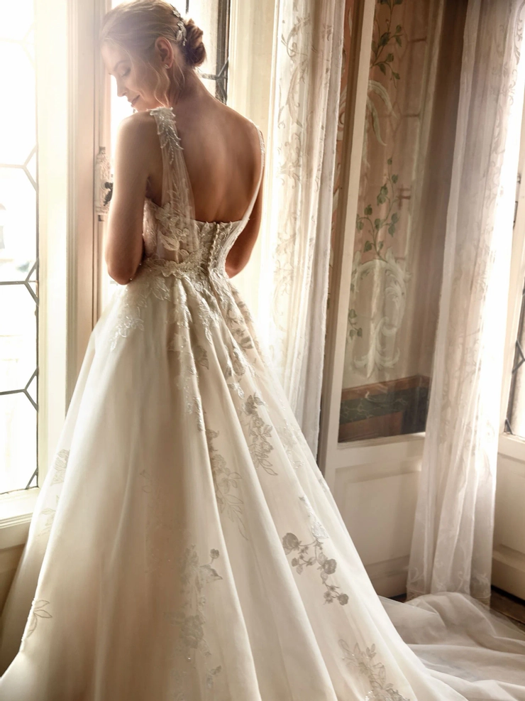 Pronovias Arne