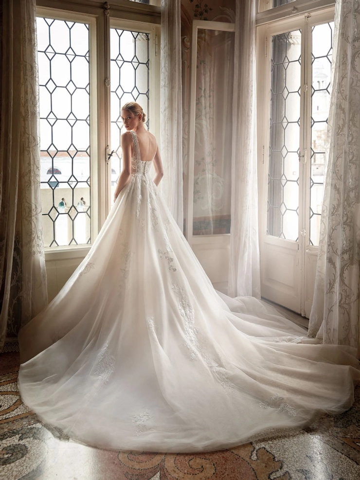 Pronovias Arne