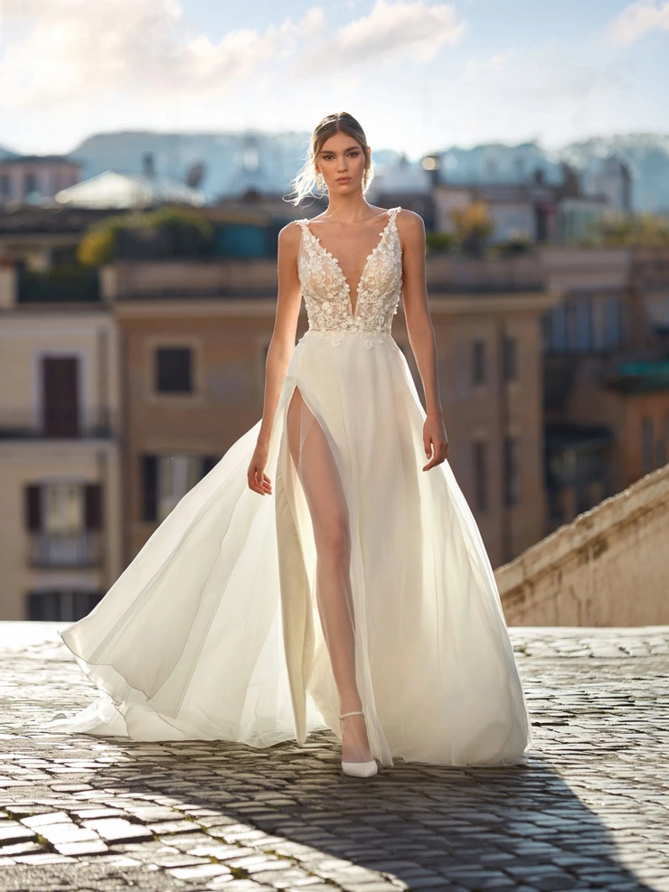 Pronovias Ashton