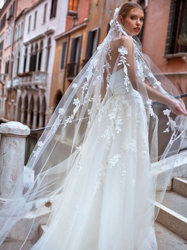 Pronovias Astrid