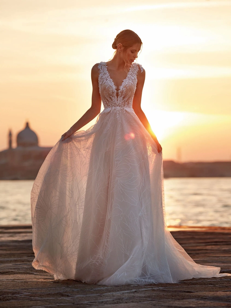 Pronovias Cypher