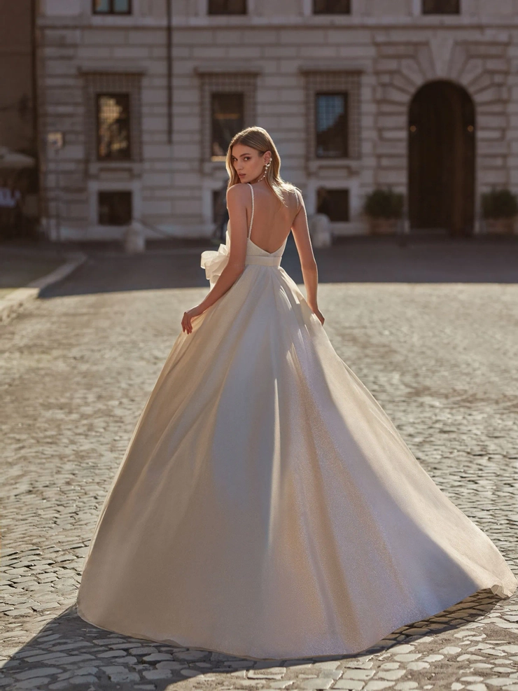 Pronovias keren