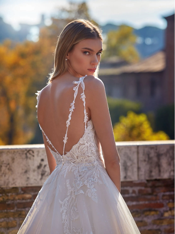 Pronovias Nola