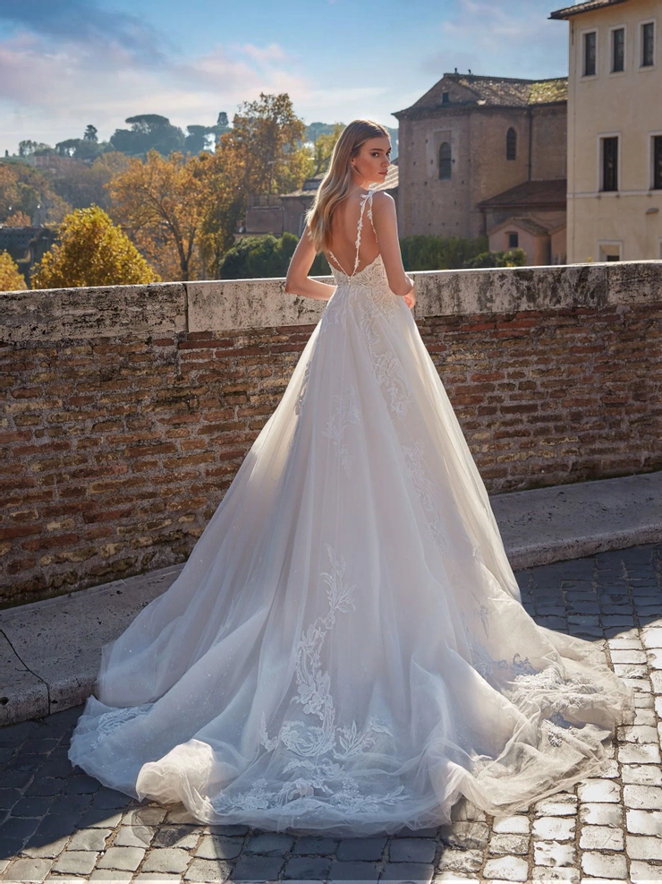 Pronovias Nola