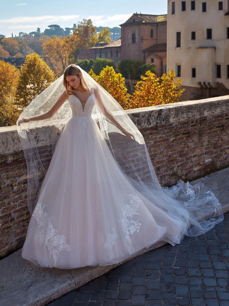 Pronovias Nola