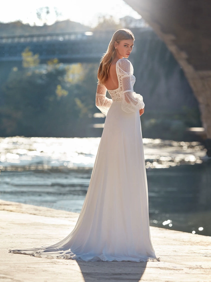 Pronovias Serpentine