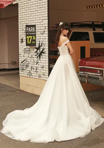 Dany Tabet Style #Gena #3 default backface vertical thumbnail