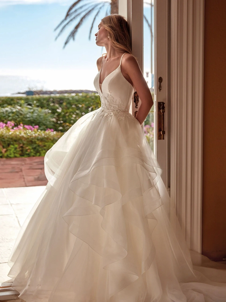 Pronovias Genevieve