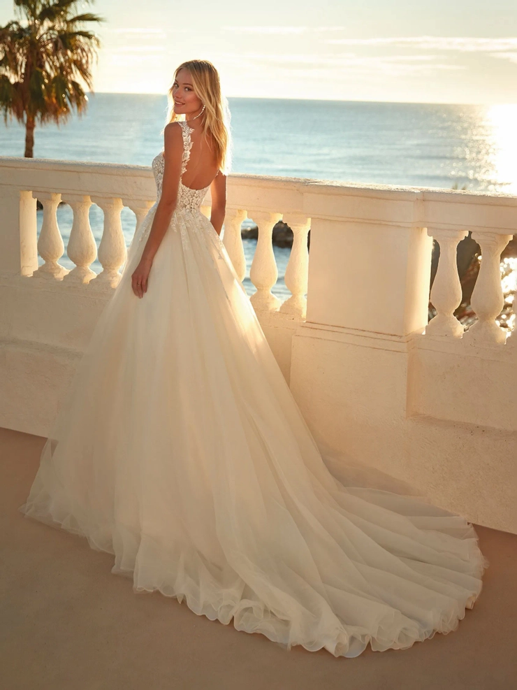 Pronovias Madeleine