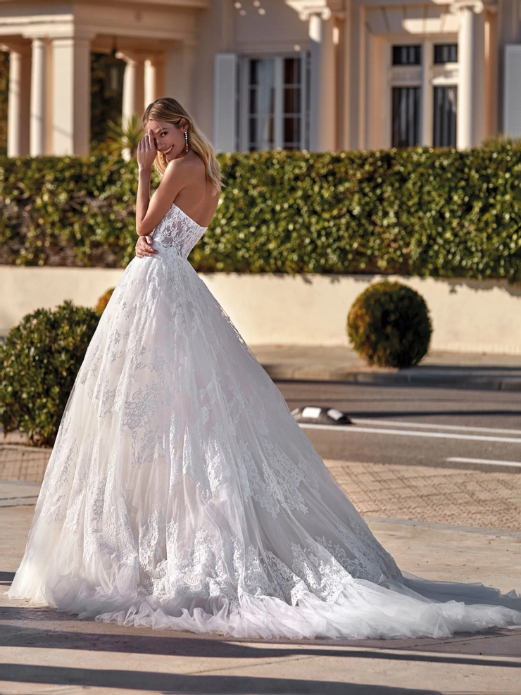 Pronovias Maxima